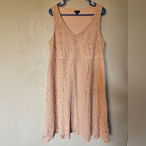 TORRID Pale Pink floral Lace Midi Dress Sleeveless lined Stretch Pockets Size 1X